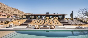 Addendum Estate - 2 Pools, Panoramic Views & Luxe Privacy for Groups