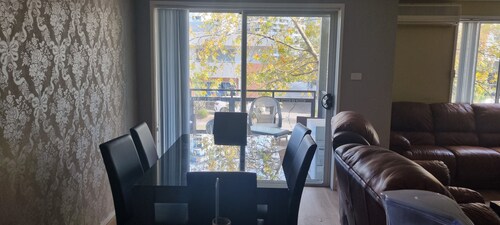 Modern 2-Bedroom Apartment in the Heart of Gungahlin