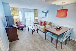 Living area - Club Wyndham Skyline Tower, 2 Bedroom Deluxe Suite sleeps 6. A walk to the beach (Atlantic City)