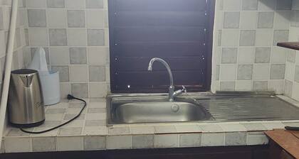 Charming 1-bedroom apartment in delightful Ocho Rios with WiFi, and AC.