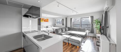 Tủ lạnh, lò vi sóng, bếp nấu, lò nướng bánh mì