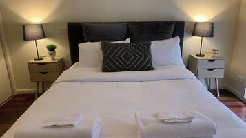 Deluxe Townhome, 3 Bedrooms, Mountain View | Individually decorated, individually furnished, iron/ironing board