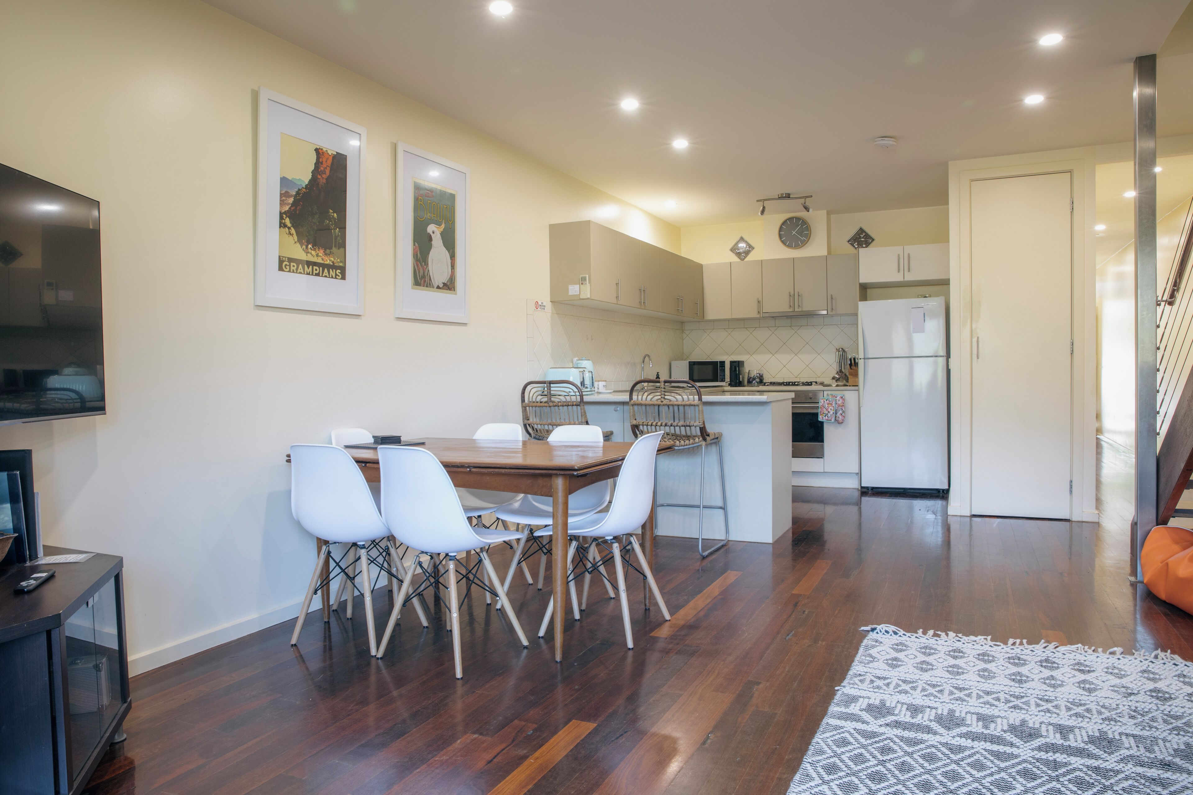 Junior Townhome, 3 Bedrooms, Mountain View | Living area