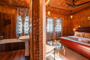Superior Double Room, Bathtub | View from room - Moustache Houseboat Srinagar (Srinagar)
