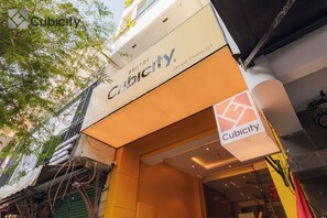 Cubrecamas, wifi gratis y ropa de cama 