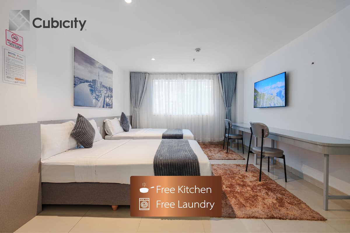 Room, 2 Double Beds | Property entrance