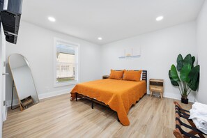 1 habitación, tabla de planchar con plancha, wifi gratis y ropa de cama 