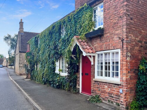 2 bedroom accommodation in Market Overton