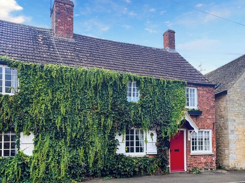 2 bedroom accommodation in Market Overton