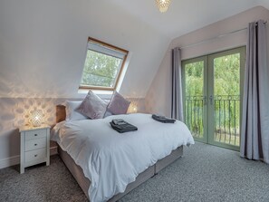 4 bedrooms, free WiFi