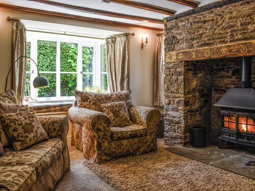 4 bedroom accommodation in Clifford, near Hay-on-wye
