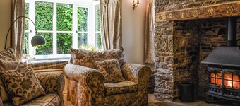 4 bedroom accommodation in Clifford, near Hay-on-wye