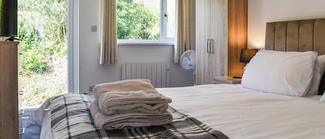 4 bedrooms, free WiFi