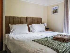 4 bedrooms, free WiFi