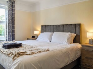 4 bedrooms, free WiFi