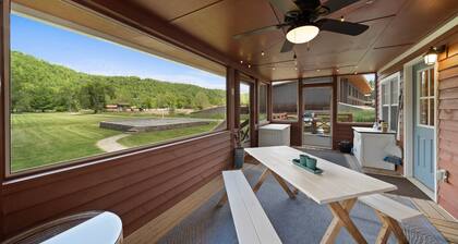 Broadstone Cottage- pet friendly, fire pit, Valle Crucis