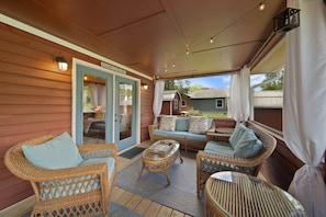 Terrace/patio - Broadstone Cottage- pet friendly, fire pit, Valle Crucis (Banner Elk)