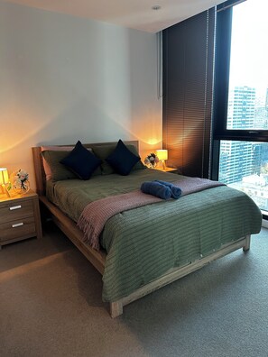 2 bedrooms, iron/ironing board, free WiFi, bed sheets