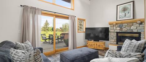 TV connectée, cheminée