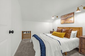 4 slaapkamers, een strijkplank/strijkijzer, wifi, beddengoed