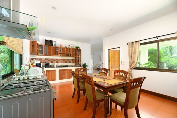 Microwave, oven, stovetop, dishwasher