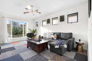 Family House, 5 Bedrooms, Kitchen | Living area - Spacious 5BR Retreat 8 Beds Beach & Golf (Pacifica)