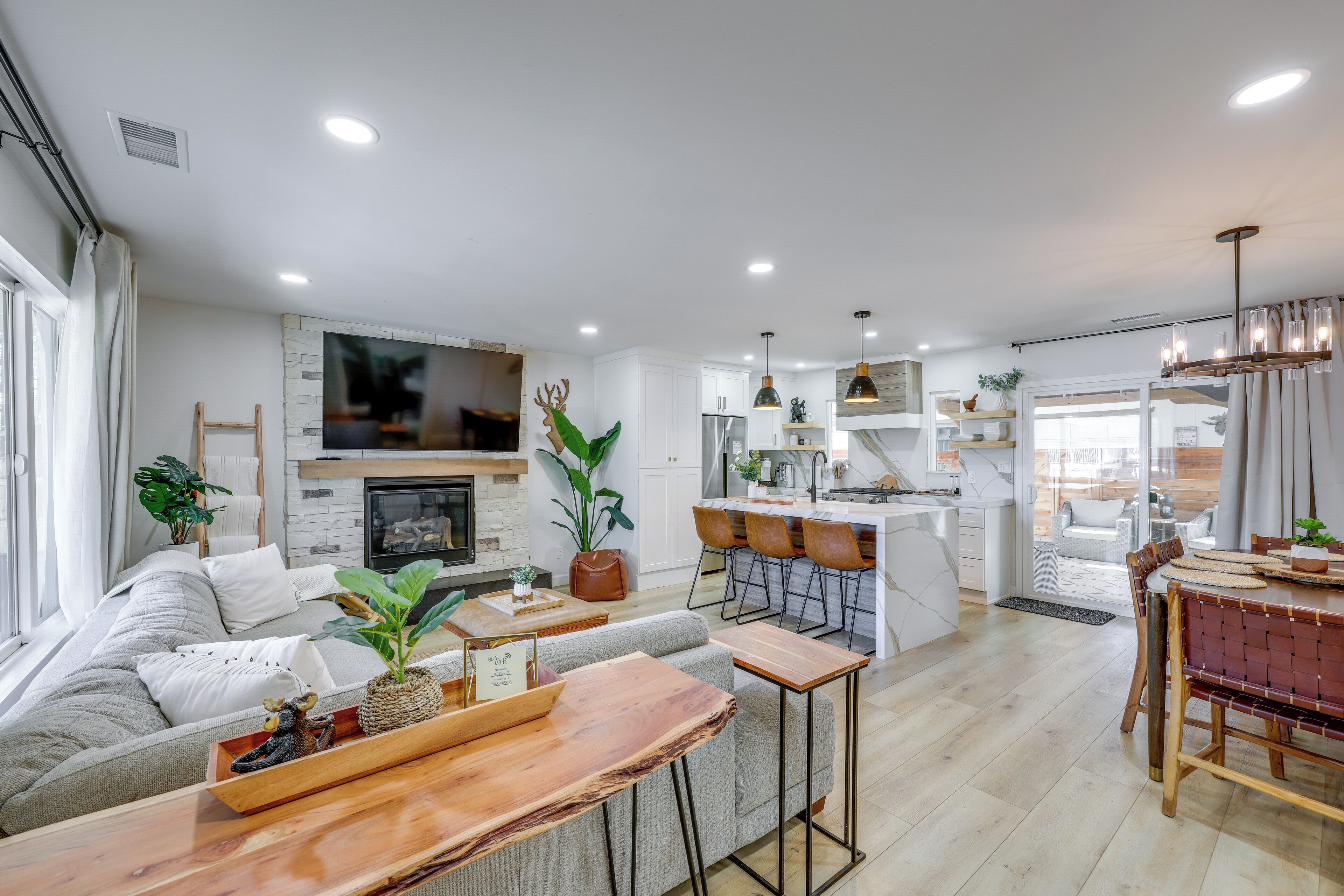 Walk To Big Bear Marina: Modern Home W/ Hot Tub! - Big Bear Lake, CA