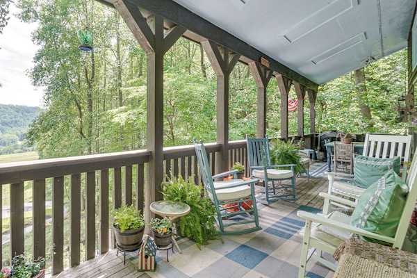 Robbinsville Vacation Rental | 1BR | 2BA | 1,500 Sq Ft | Stairs Required