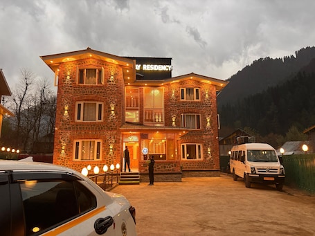 Fachada de la propiedad