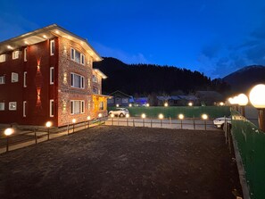 Exterior - Bombay Residency (Pahalgam)