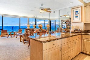 Interior - Mahana 814: “Sale” into Whale Season with Reduced Rates! PROMO CODE: SALE25 (Lahaina)
