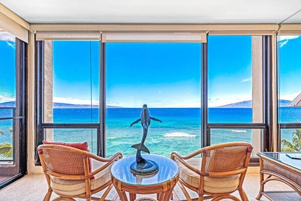 Interior - Mahana 814: “Sale” into Whale Season with Reduced Rates! PROMO CODE: SALE25 (Lahaina)