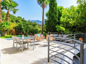 Outdoor dining - Villa Mar y Luna by Interhome (Frigiliana)