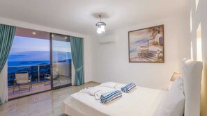 5 chambres, fer et planche à repasser, Wi-Fi, draps fournis