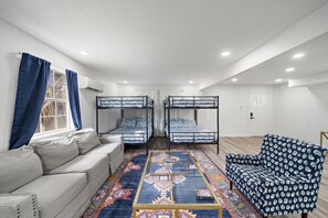 4 bedrooms, iron/ironing board, travel cot, free WiFi