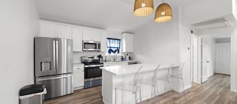Beach Escape – Close to Attractions & the Shore