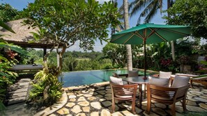 Outdoor dining - 2BR Family Villa – Pool & Garden View (Sayan)