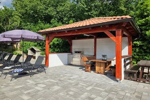BBQ/picnic area