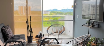 Spacious 3-bedroom apartment in fantastic Pereira with WiFi