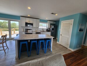 Mikrowelle, Ofen, Herdplatte, Geschirrspüler