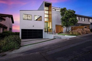 Exterior - Brand New Luxury Villa | Breathtaking Water Views (San Diego)