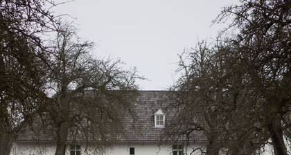 Luxurious Historic Farmhouse Getaway | Free Parking Near Kasteel Hoensbroek