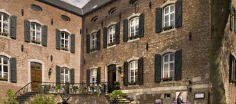 Castle Garden Paradise | Family-Friendly Amenities | Near GaiaZOO