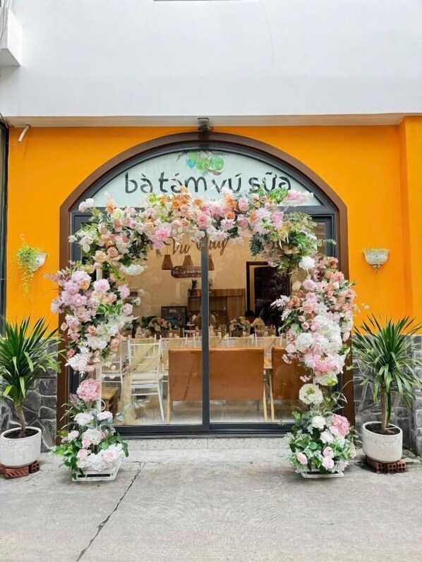 Front of property - Ba Tam Vu Sua (Ho Chi Minh City)