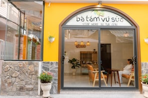 House, Multiple Bedrooms | Desk, free WiFi - Ba Tam Vu Sua (Ho Chi Minh City)