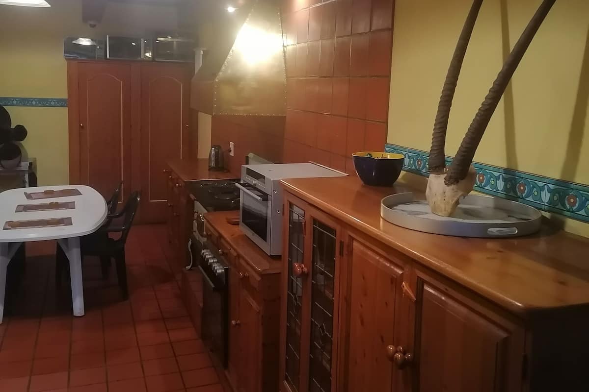 Quarto luxo, vista para a piscina | Cozinha privada
