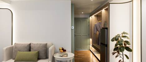In-room safe, desk, laptop workspace, soundproofing