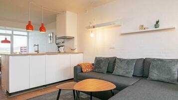 Classic Apartment, 2 Bedrooms | Interior