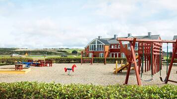 Classic Apartment, 2 Bedrooms | Exterior