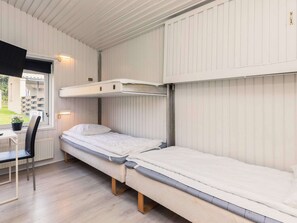 Classic House, 2 Bedrooms | Interior